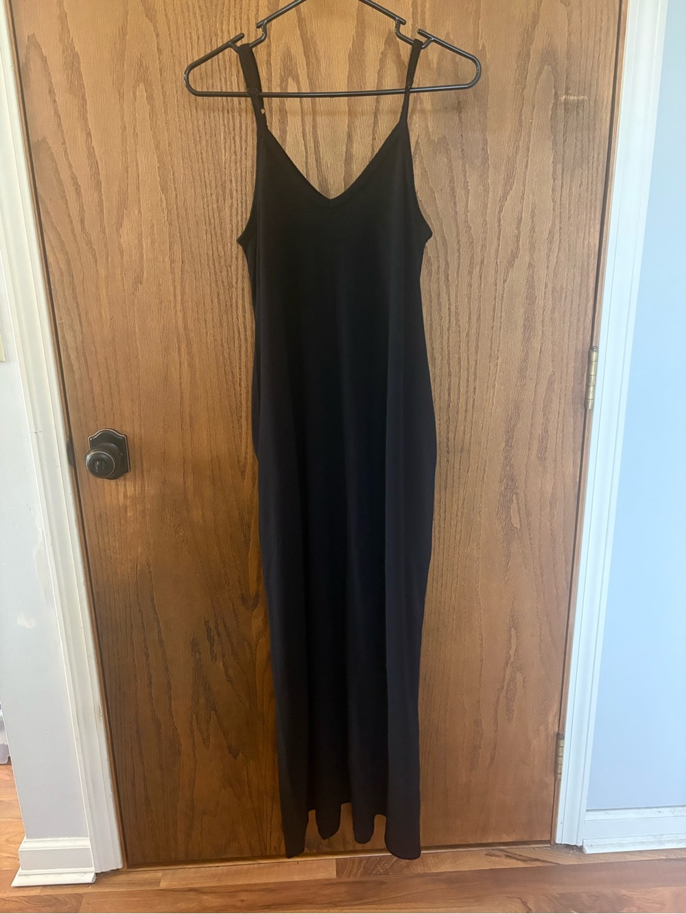 Zenana Outfitters Black V-Neck Spaghetti Strap Maxi Dress